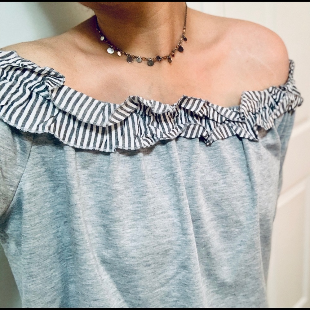 Sophie Rue- Off the shoulder crop top.